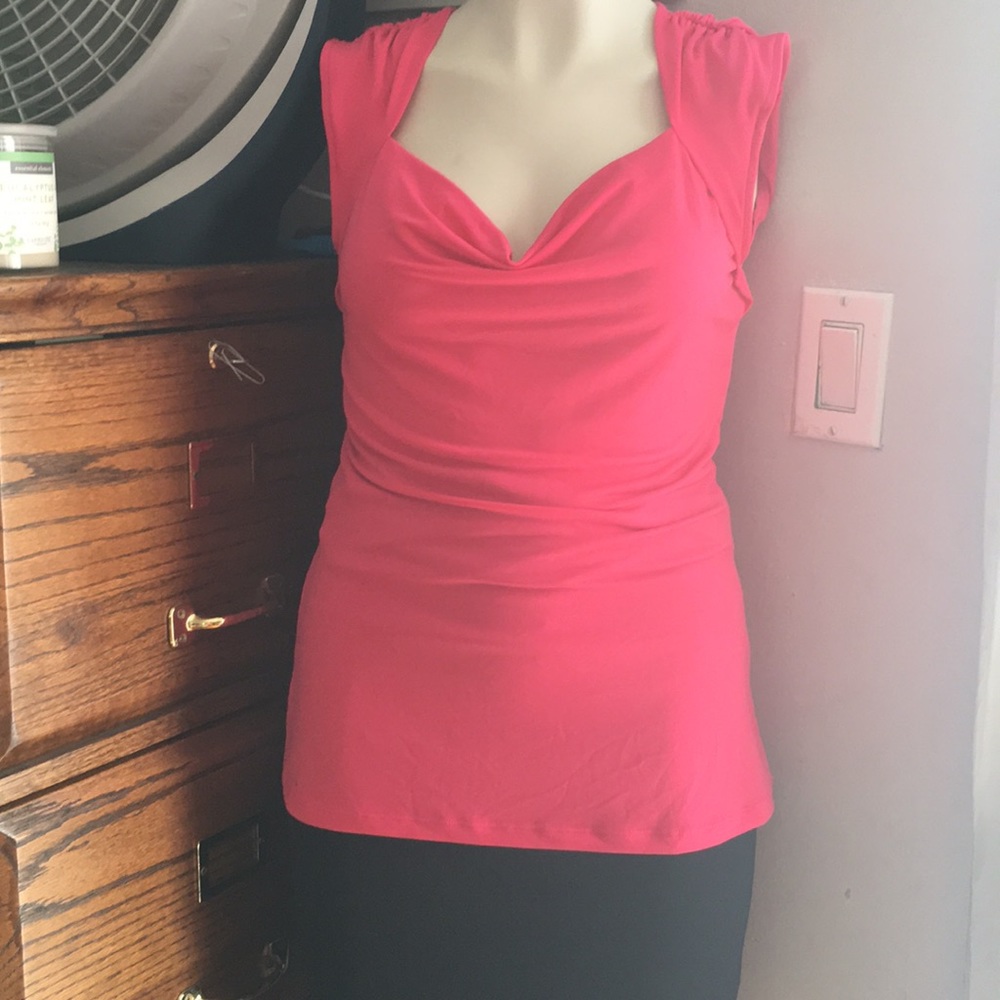 💕EXPRESS TOP💕